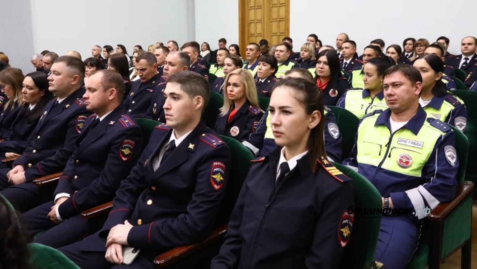 На страже закона: в Уфе чествовали сотрудников органов внутренних дел России