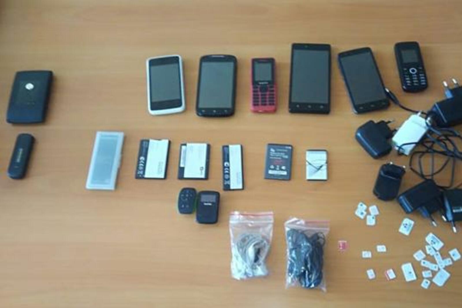 В колонии Башкирии перебросить телефоны попытались в прицепе для пищевых  отходов