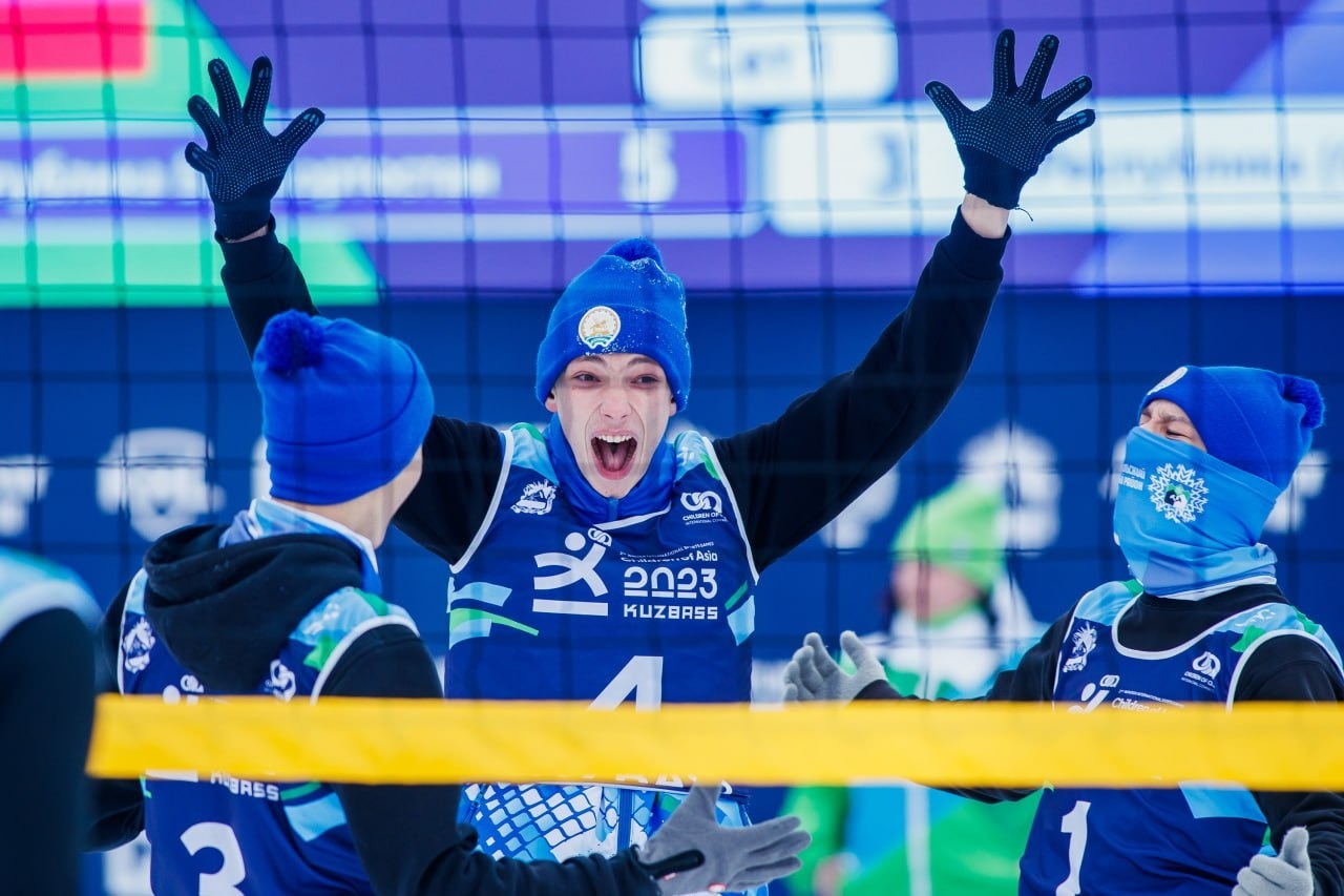 Чемпионат по снежному волейболу
