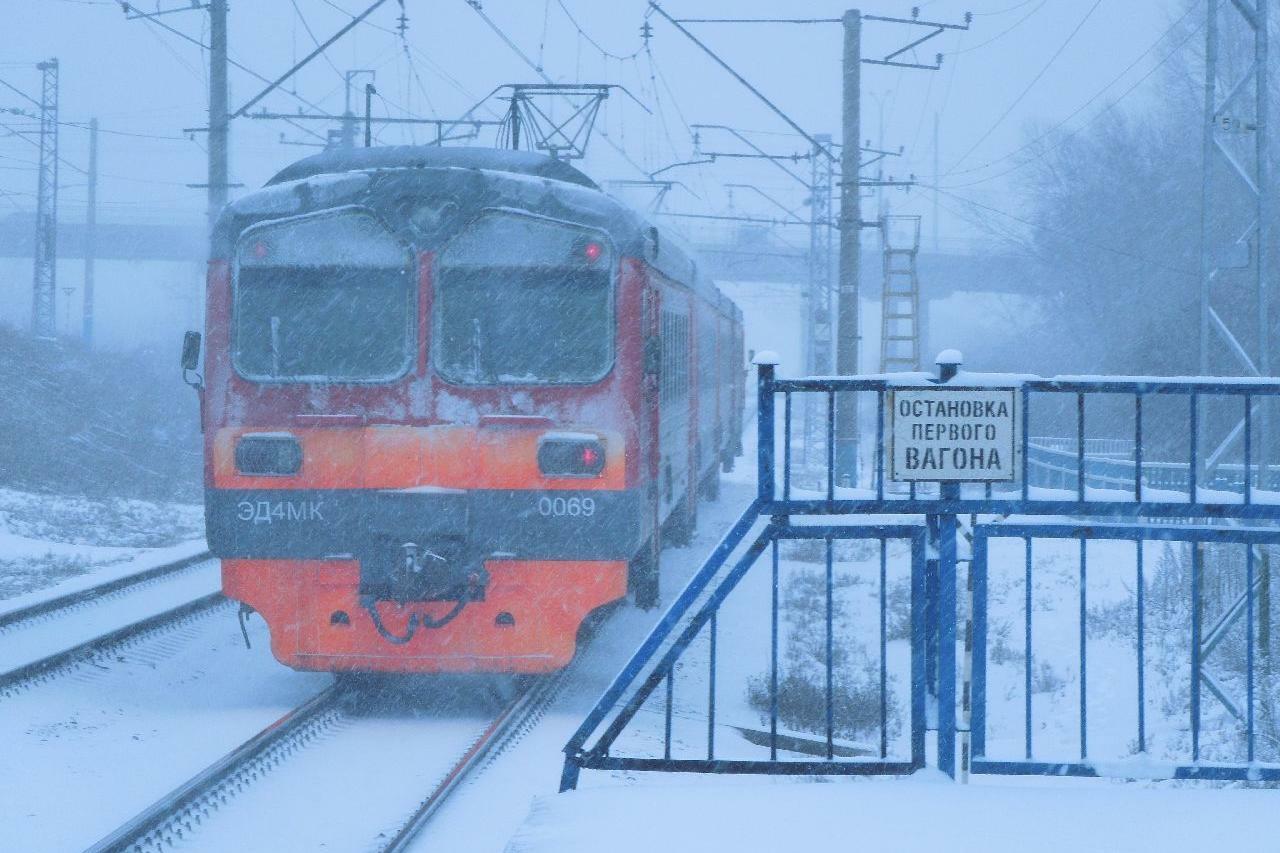 Электричка дема шакша сегодня. Электричка Башкортостанская ППК. Электричка Башкирия. Станции электричек Уфа. Пригородный поезд