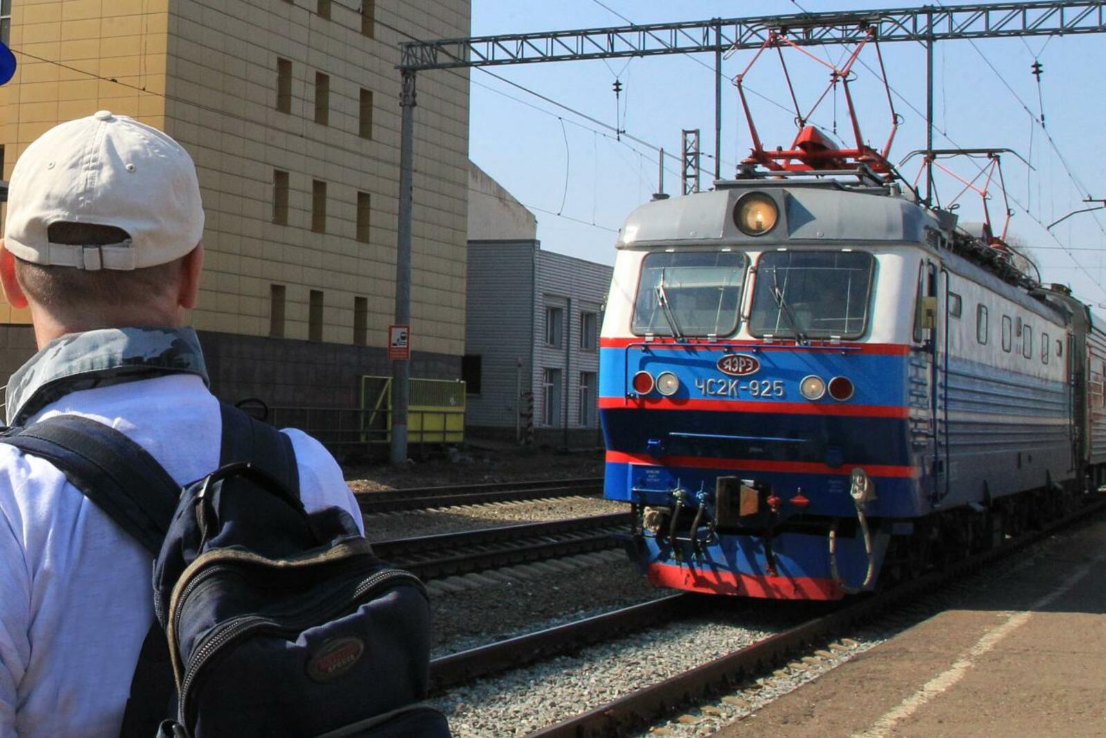 Поезд с уфы санкт петербург. Уфимцев к поезду. Пассажирские железные дороги Уфа -Москва. Санкт-Петербург Уфа железная дорога.