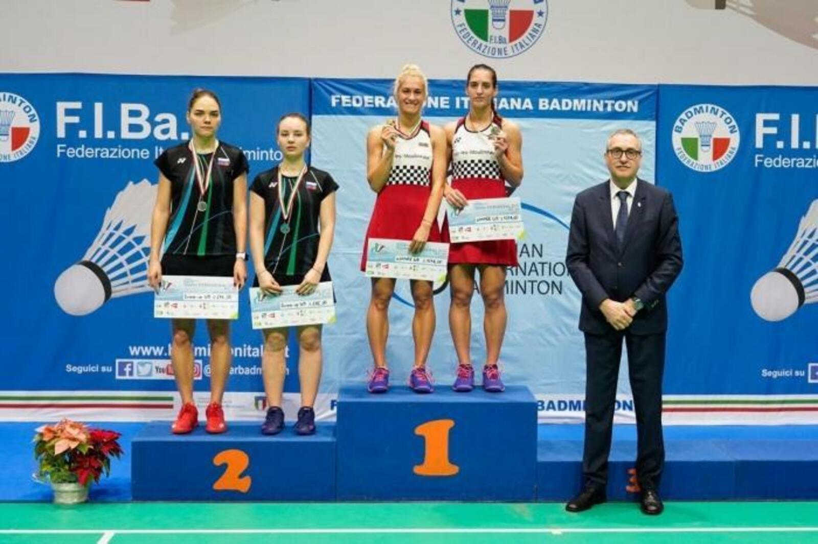 Һулдан: Екатерина Болотова, уңдан Алина Дәүләтова  Фото: Federazione Italiana Badminton