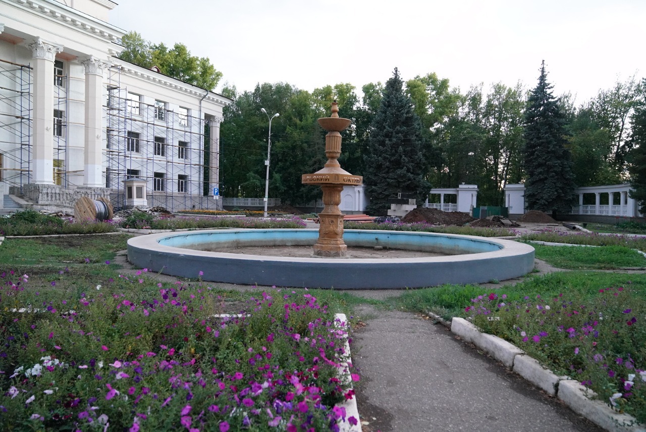 Октябрьский музыкальный колледж просп ленина 4 фото