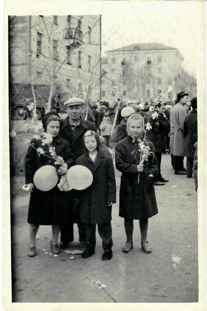улица Первомайская в Уфе, демонстрация, 1966 год